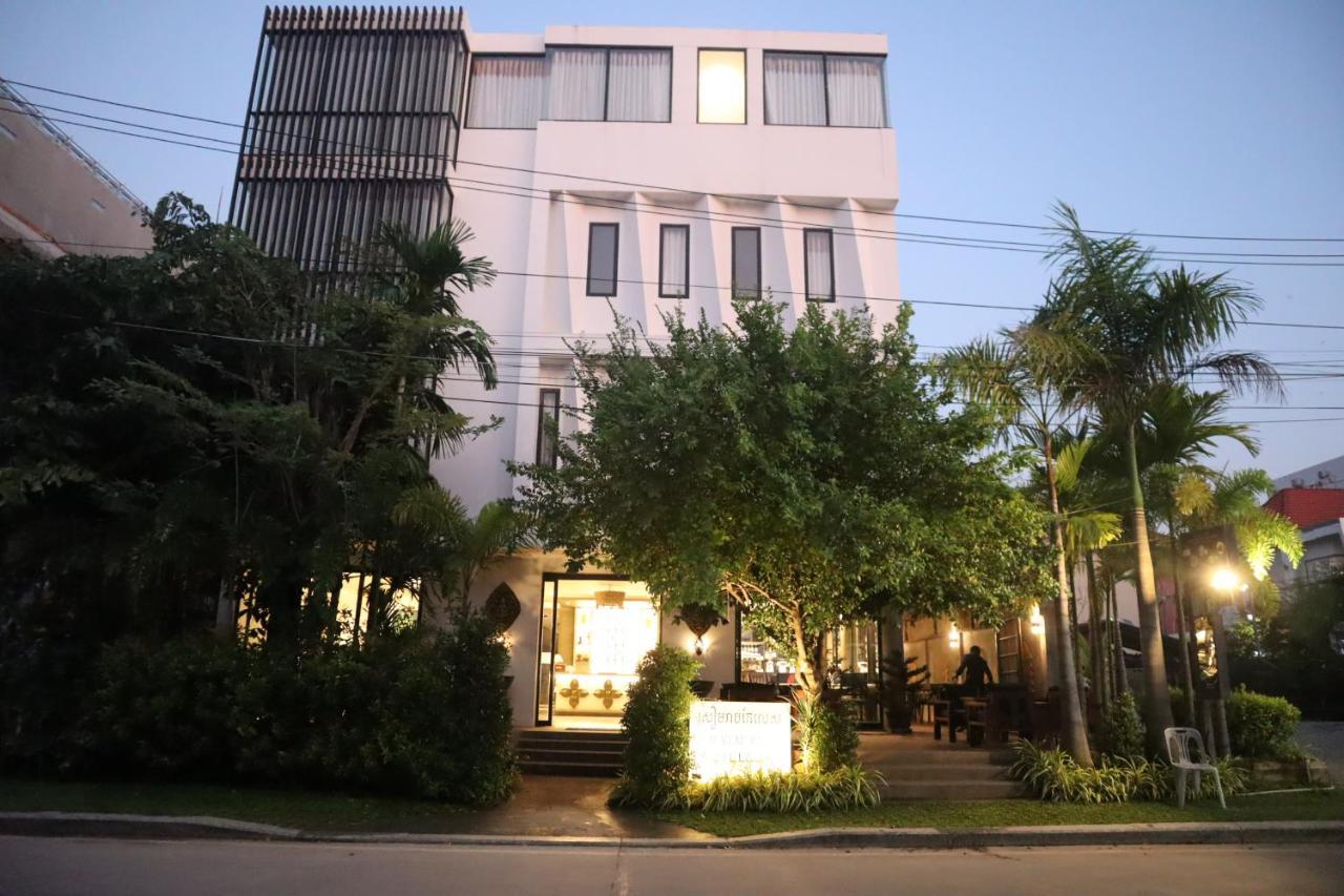 Siem Reap Palace Hotel & Spa Exteriör bild